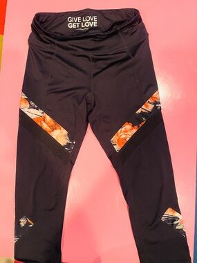 Betsey Johnson Capri Workout Leggings with Orange Floral and Mesh Accents
